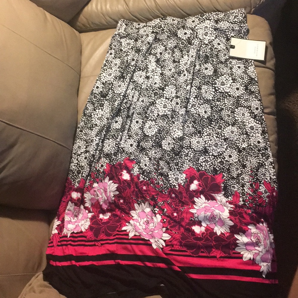 Dana Buchman Skirt